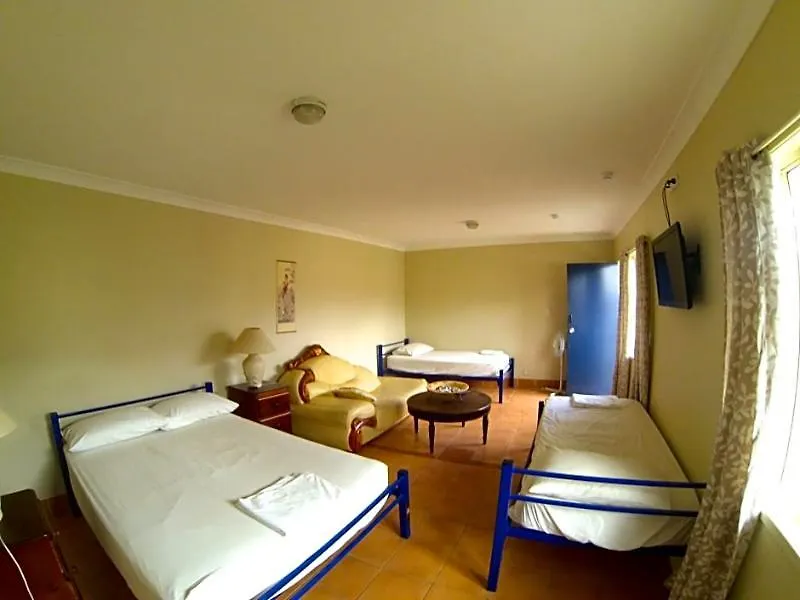Budds In Surfers Backpackers Vandrarhem Guldkusten