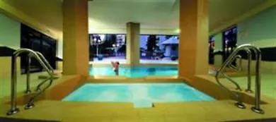 Breakfree Imperial Surf Aparthotel 3*