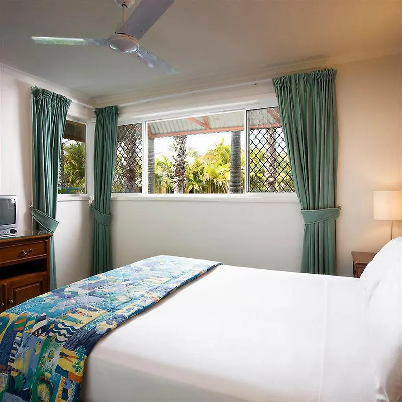 Breakfree Diamond Aparthotel 4*