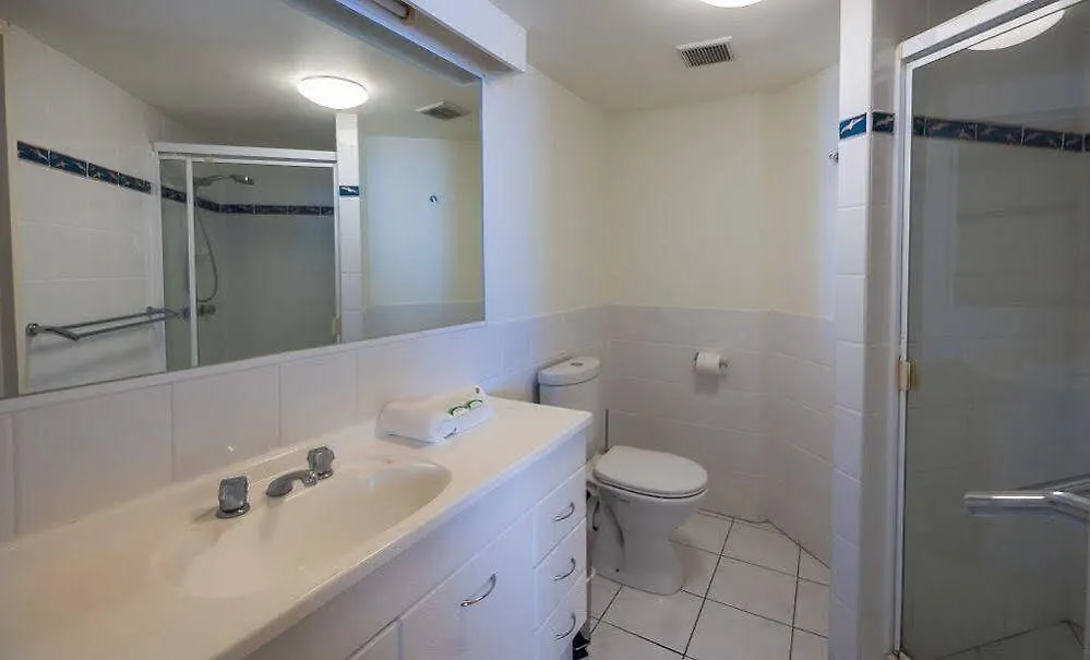 Carrington Court 3*