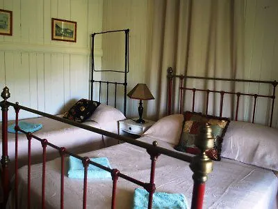 Cedar Glen Hotel Gold Coast