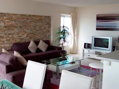 Ξενοδοχείο Bahia Beachfront 4*