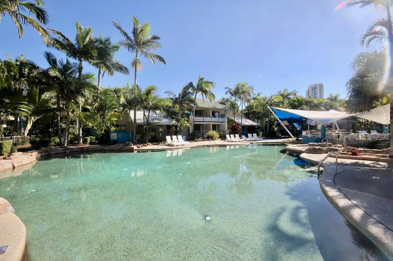 Diamond Resort, Poolside #40 Apartment