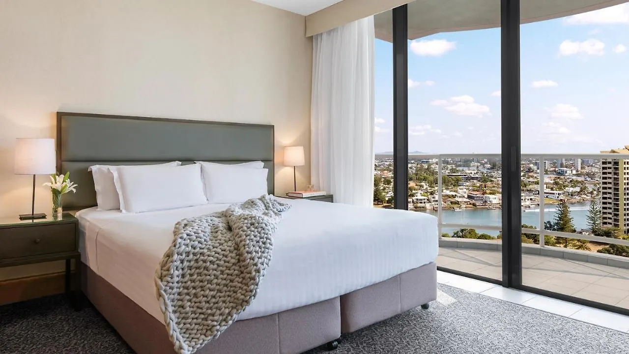 Hotel Oaks 4*