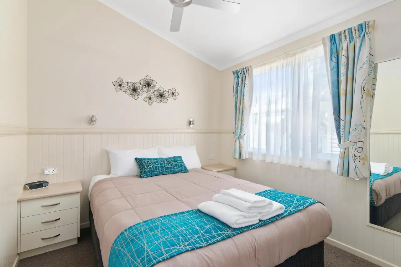 Ashmore Palms Village Resort