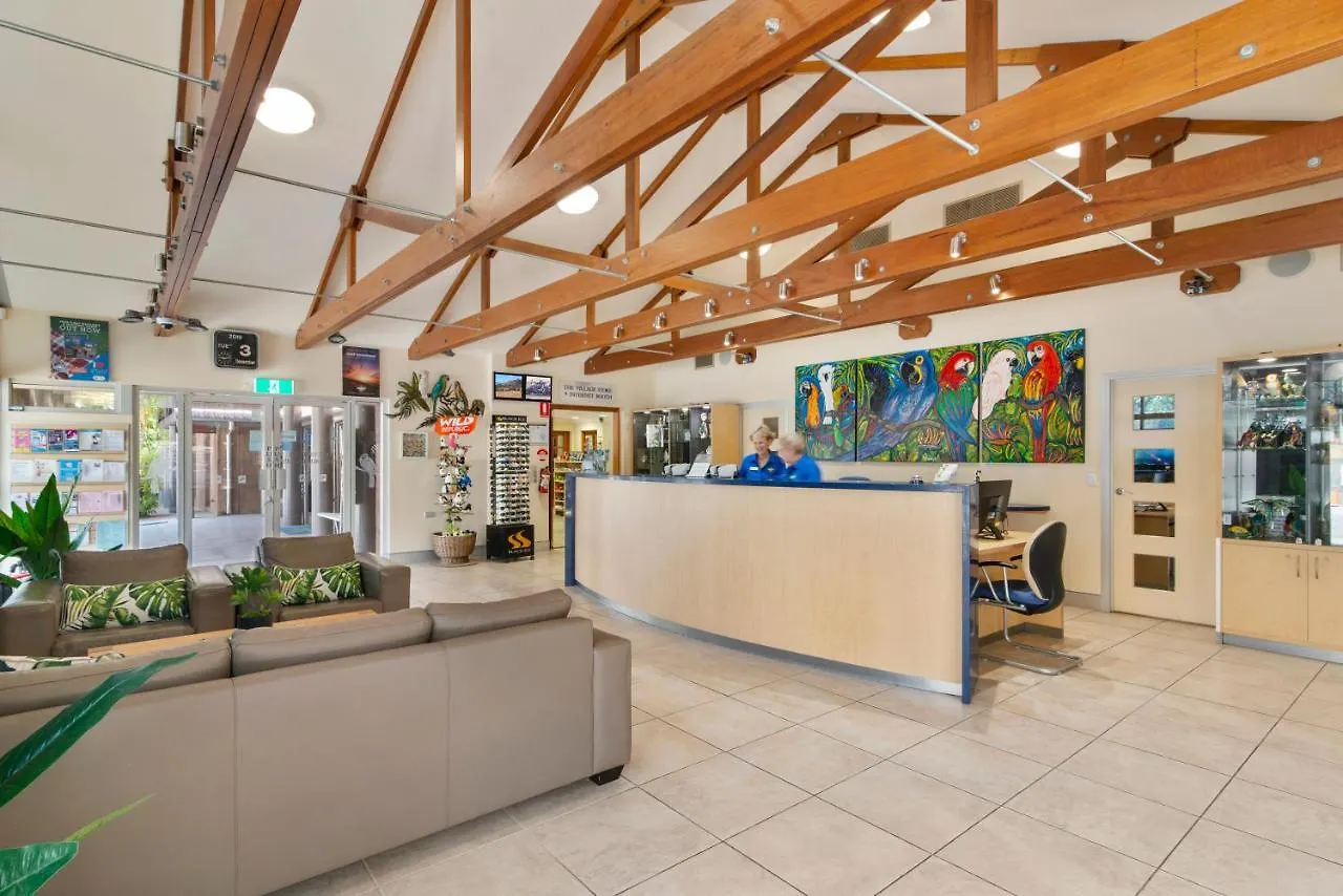 Ashmore Palms Village 4*