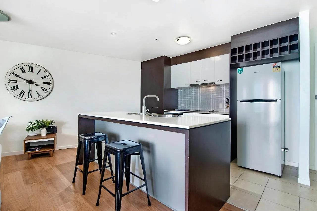 Wings Resort, And 2 Story Penthouses - We Accommodate *