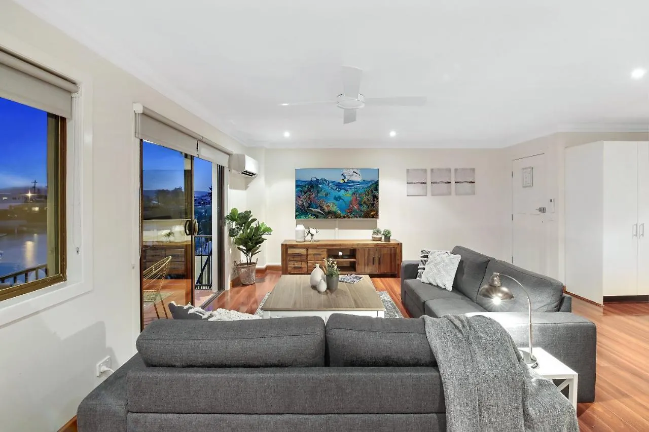 Luxury, Pets, Beach, Convention, Casino, Shopping, Privacy Gold Coast