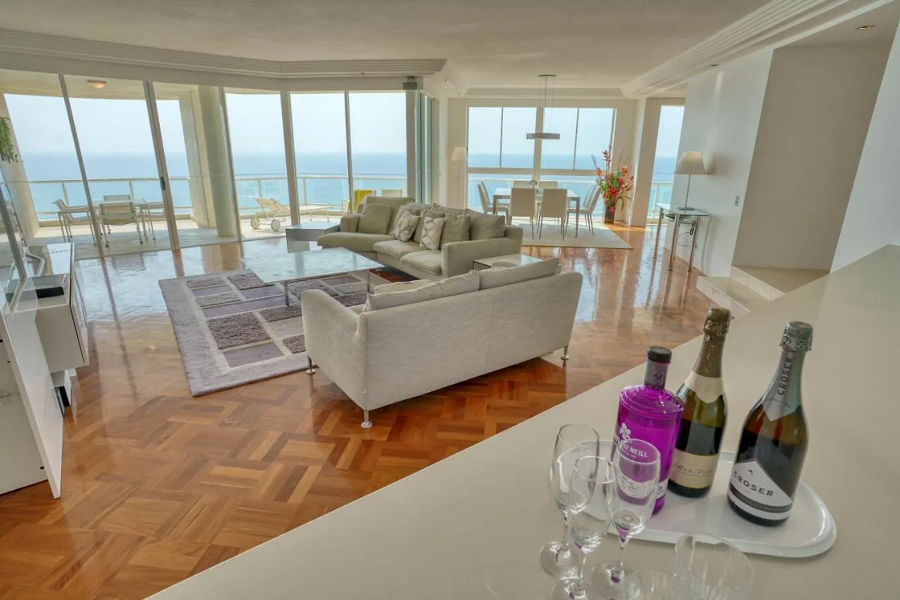Apart-hotel Carmel By The Sea Gold Coast