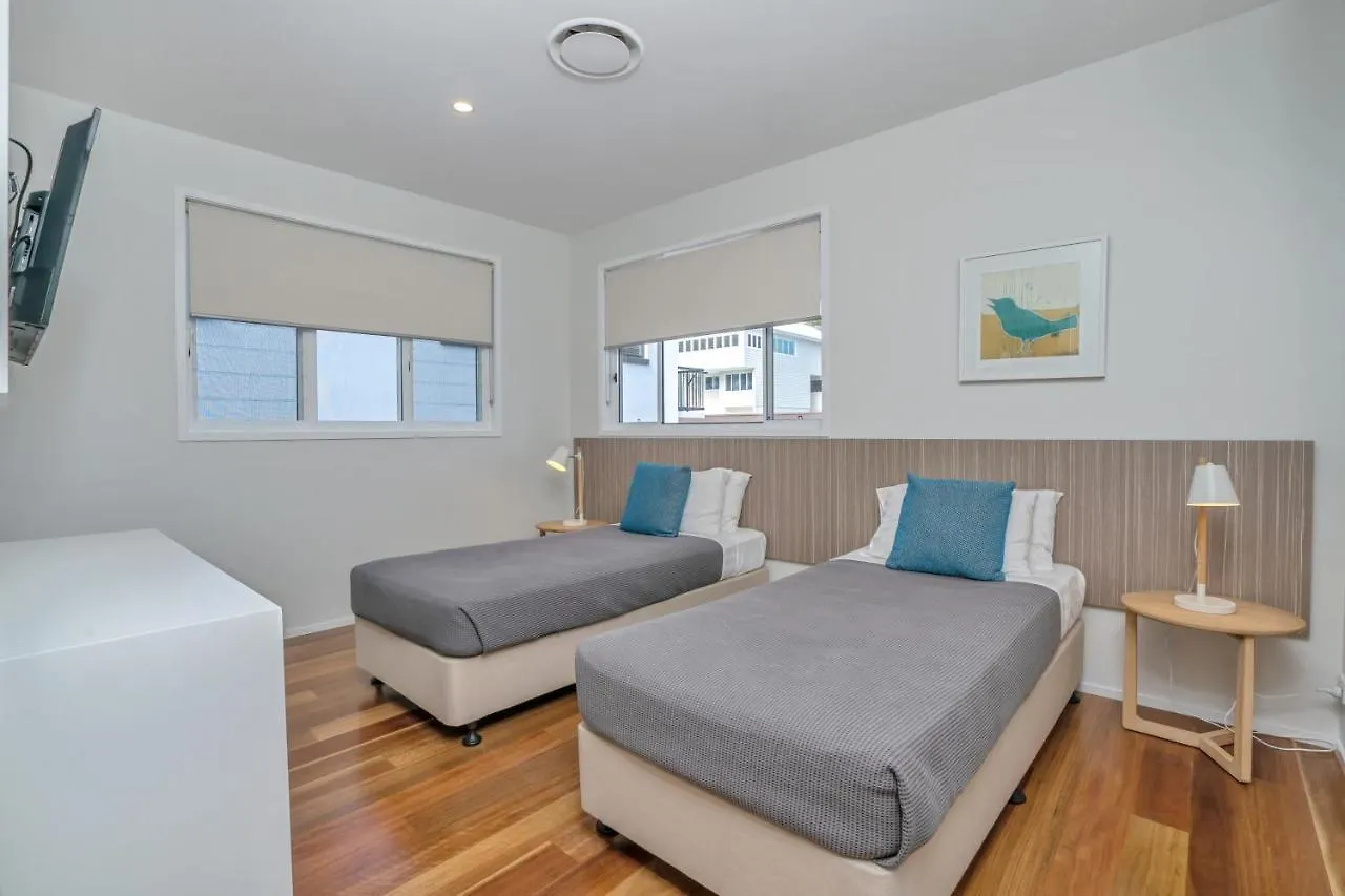 Bujerum On Burleigh