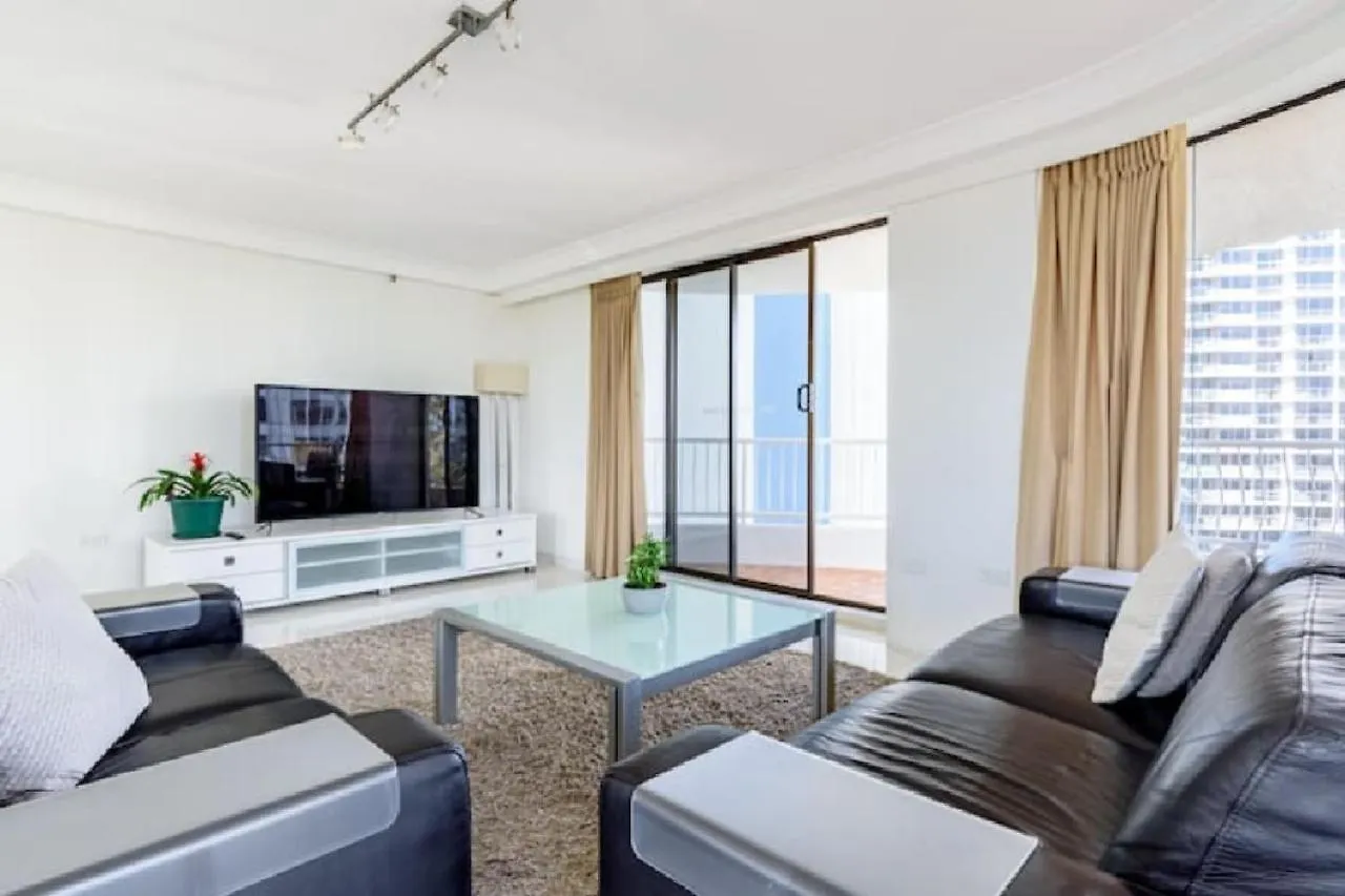 Excluza - Ocean Suites Gold Coast
