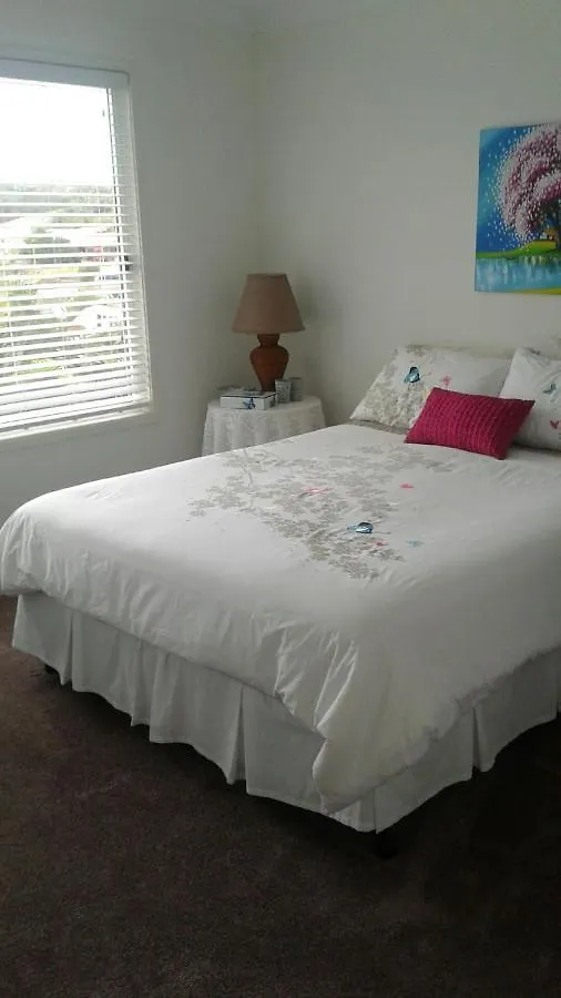 5 Star Water Front Luxury, Ava 4* Gold Coast