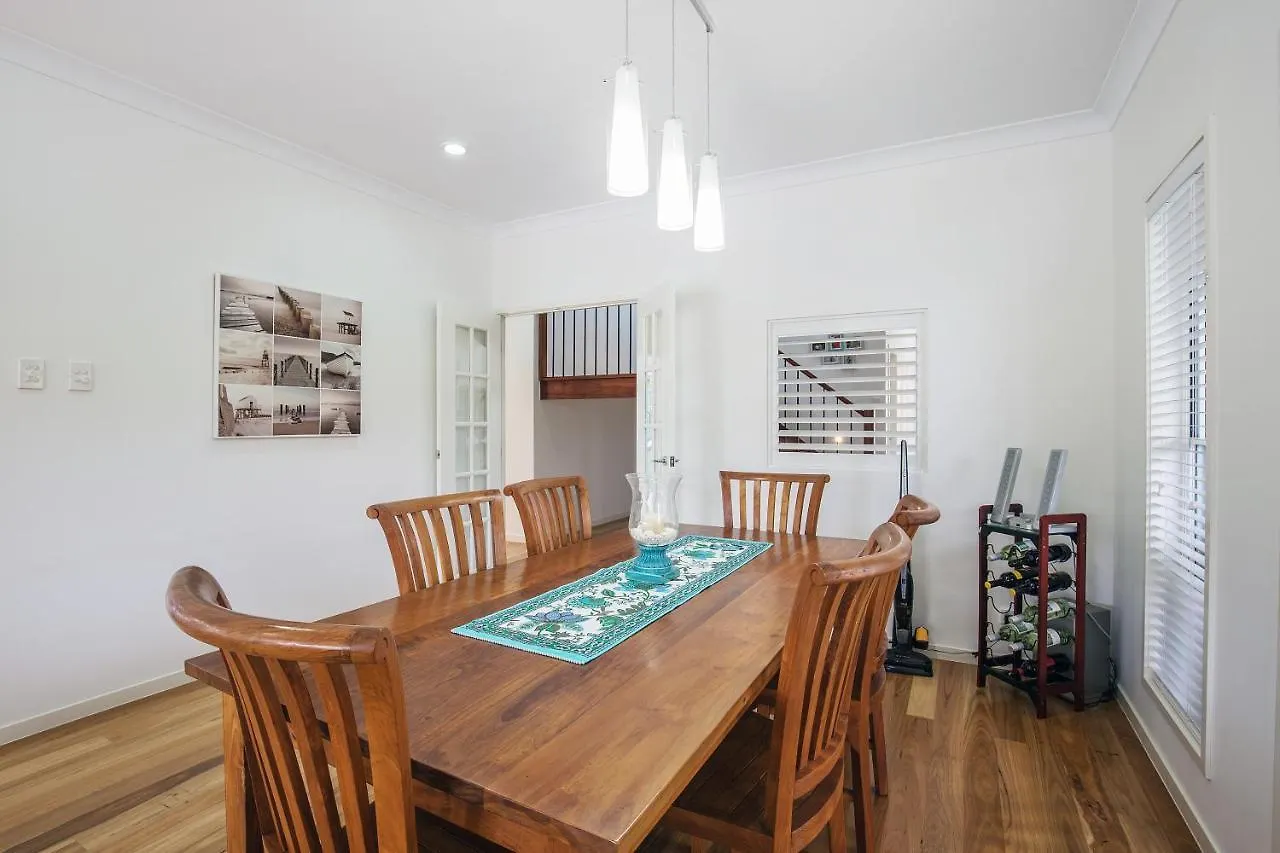 5 Star Water Front Luxury, Ava 4* Gold Coast