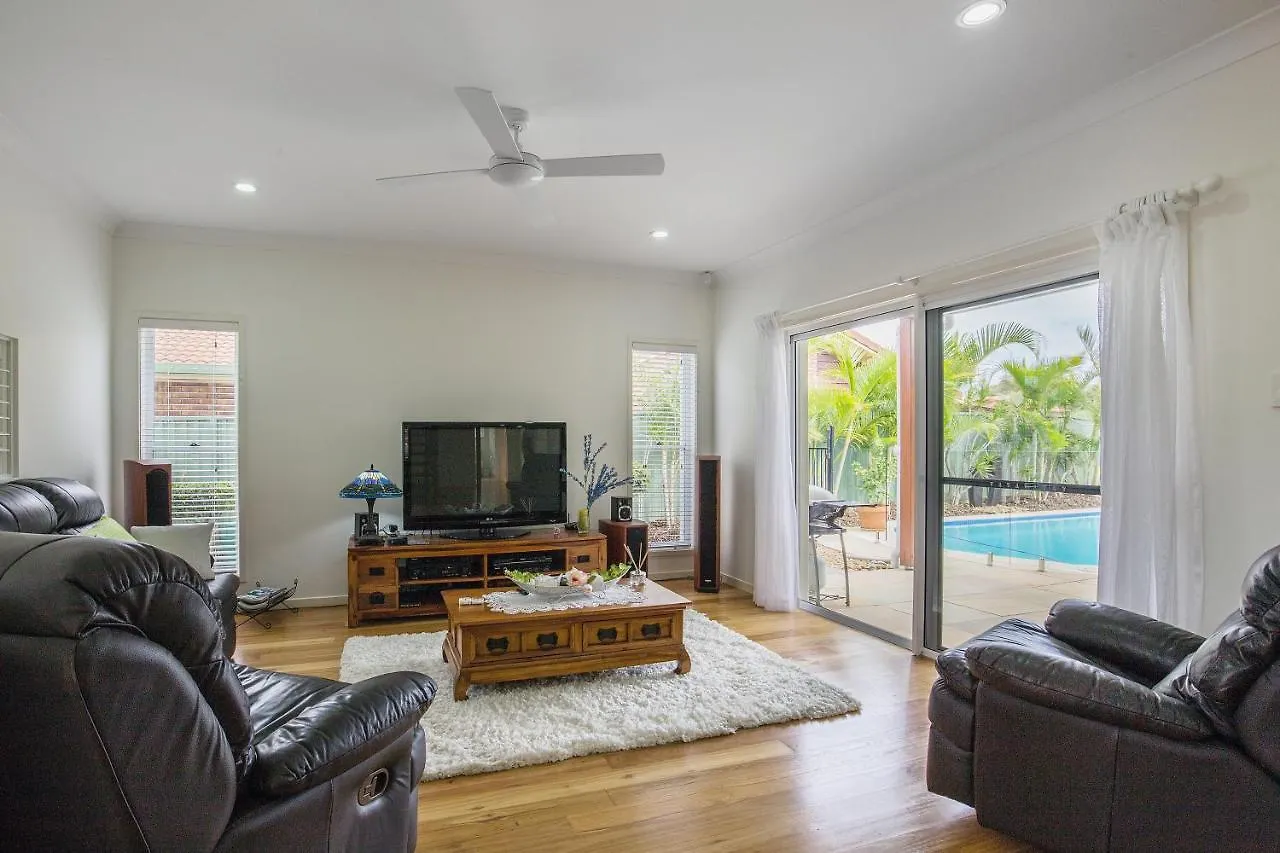 Penzion 5 Star Water Front Luxury, Ava Gold Coast