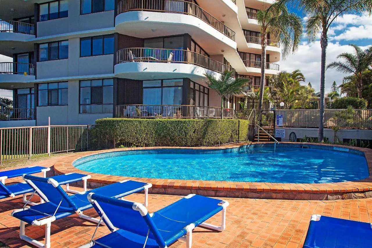 Broadwater Shores Waterfront Aparthotel