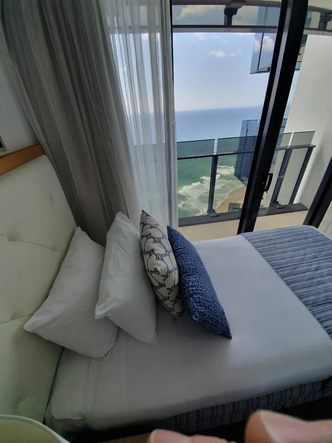 High-end In The Soul Of Surfers Paradise Lejlighed *