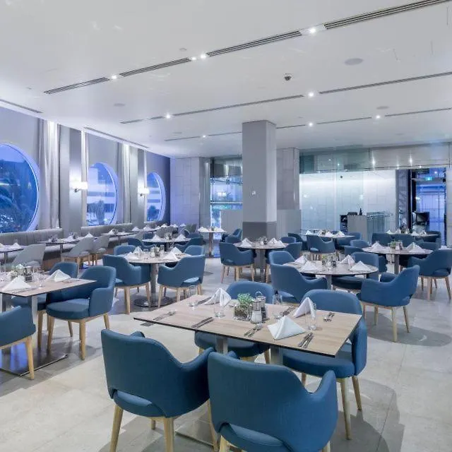 H Luxury At Surfers Paradise High Floor Apartment