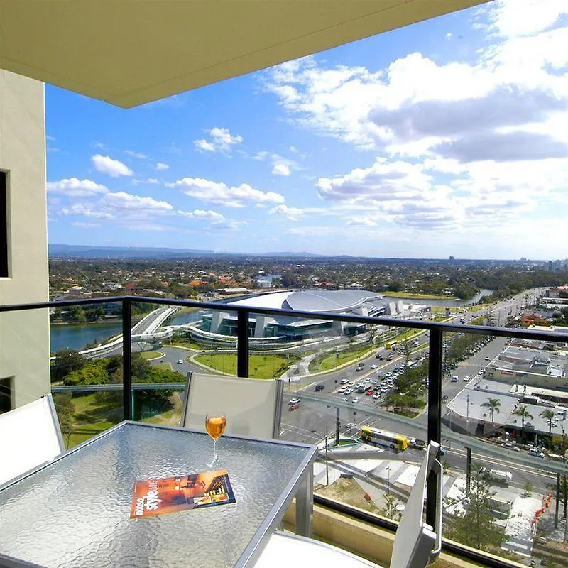 Ξενοδοχείο με διαμερίσματα Mantra Broadbeach On The Park