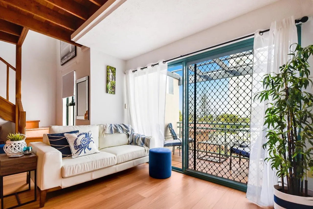 Santa Fe By The Broadwater Aparthotel