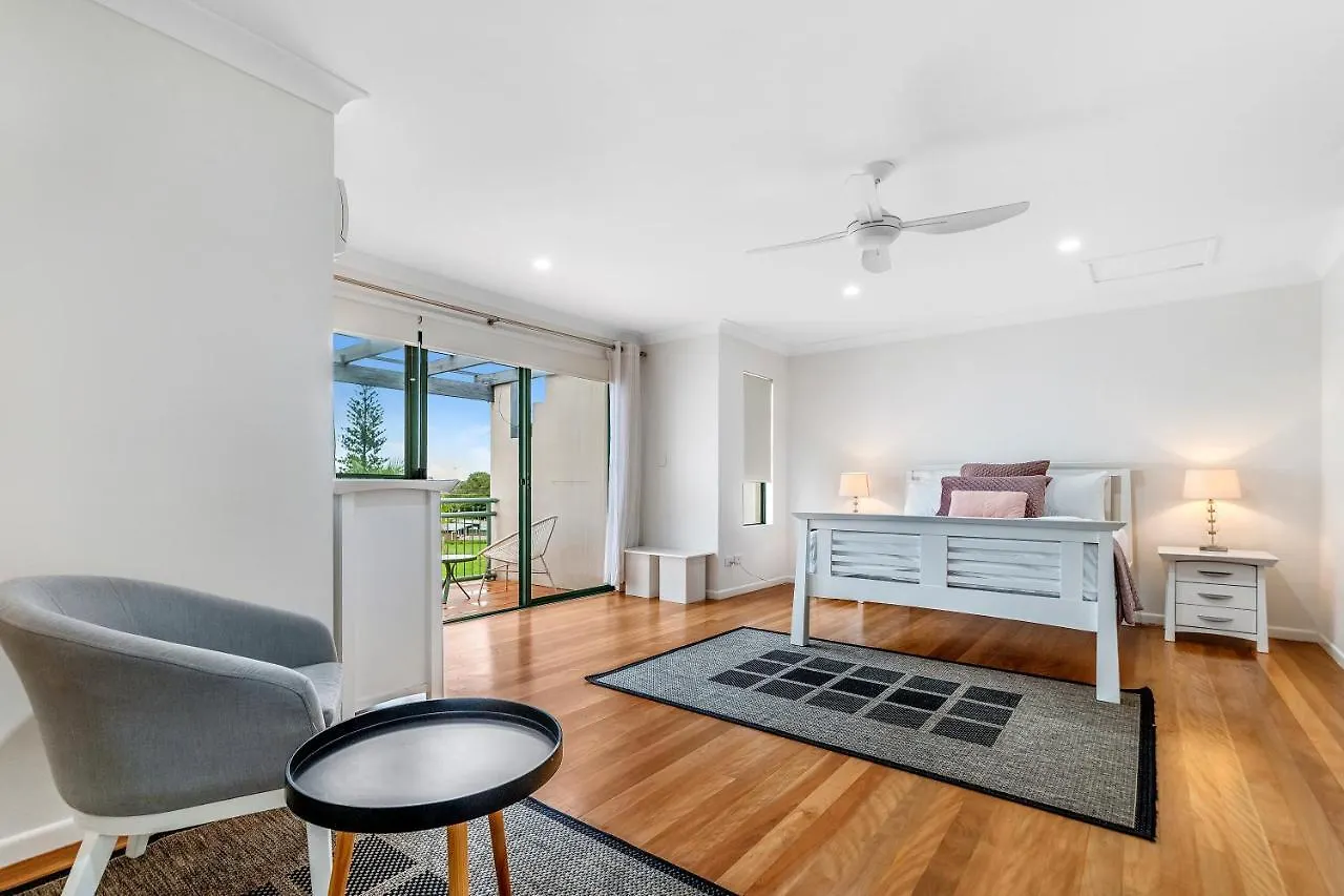 Santa Fe By The Broadwater Gold Coast