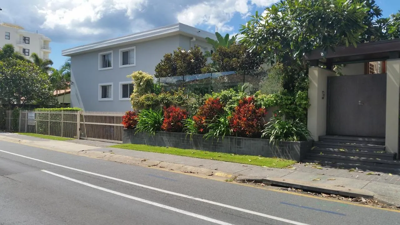 Fantastic 2brm Absolute Beachfront Apartment, Hedges Avenue Mermaid Beach *