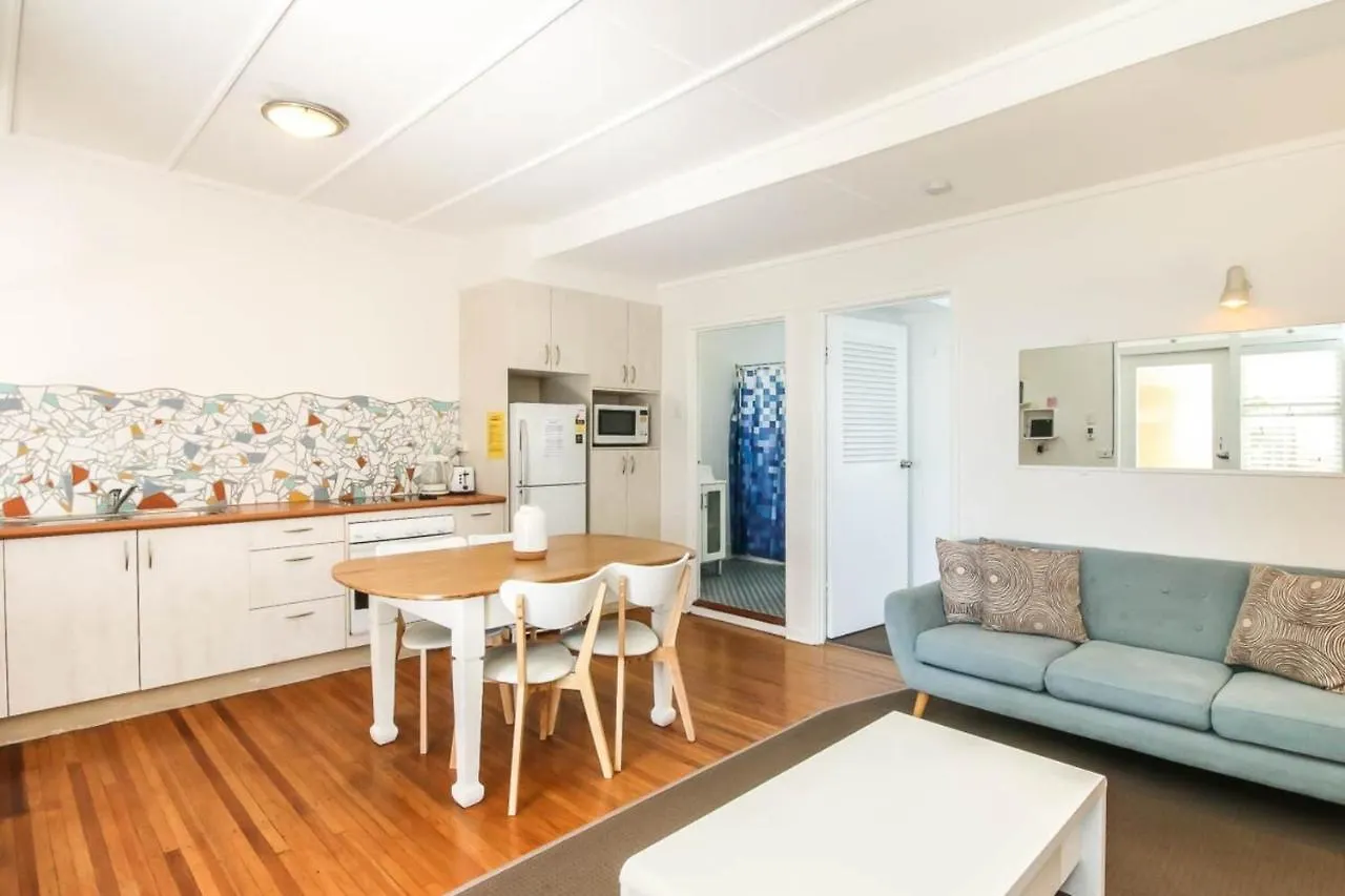 1 Bedroom Funky Steps To The * Gold Coast