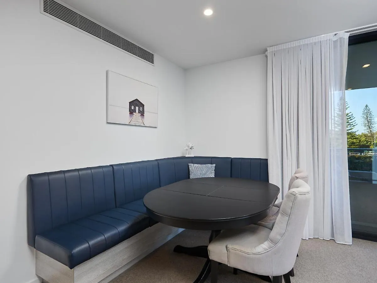 Boardwalk Burleigh Luxury Three Bedroom Apartment *