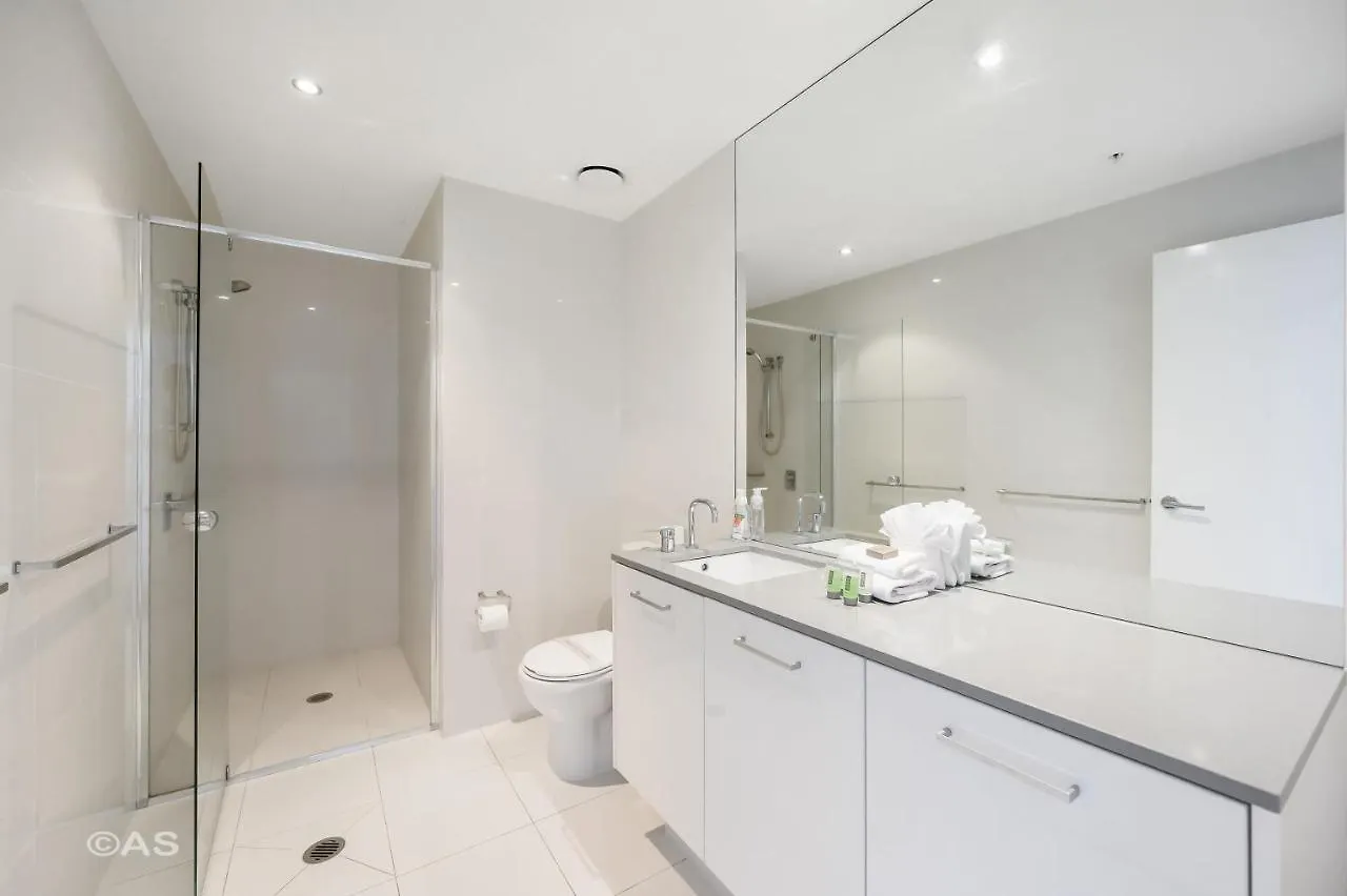Circle On Cavill - Private - Gold Coast