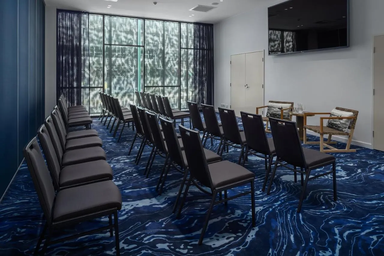 Hotel Rydges Airport