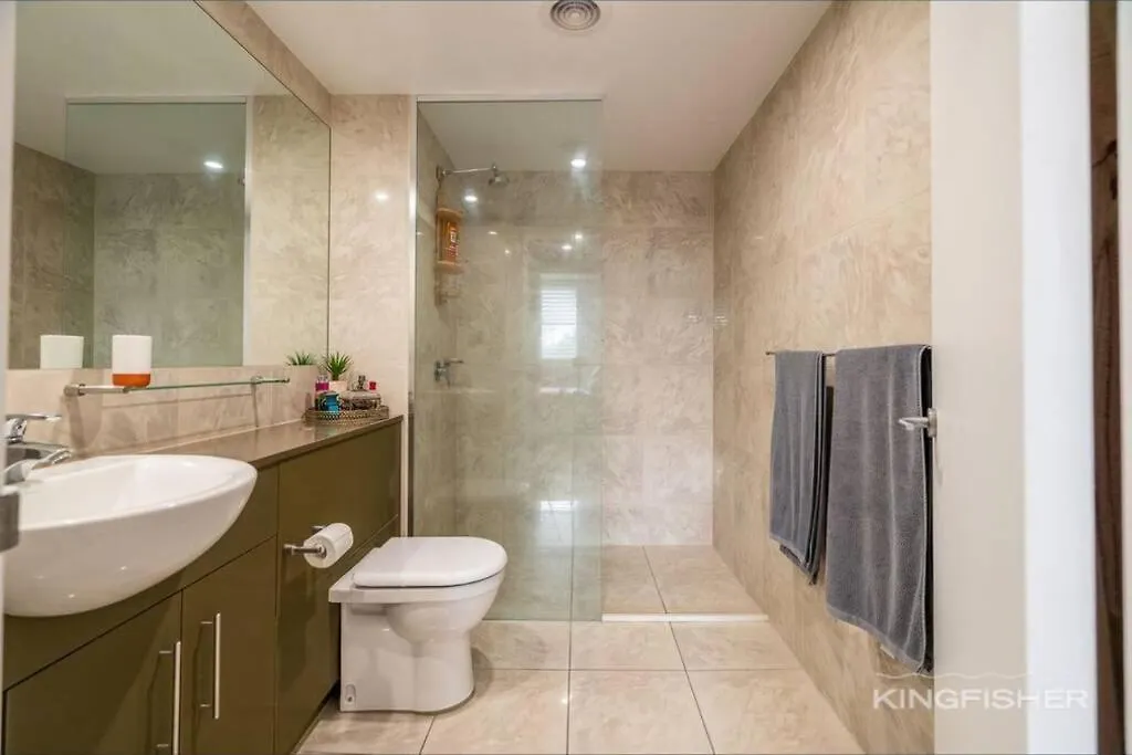 Luxe 3 Bedroom Rooftop Beachside דירה