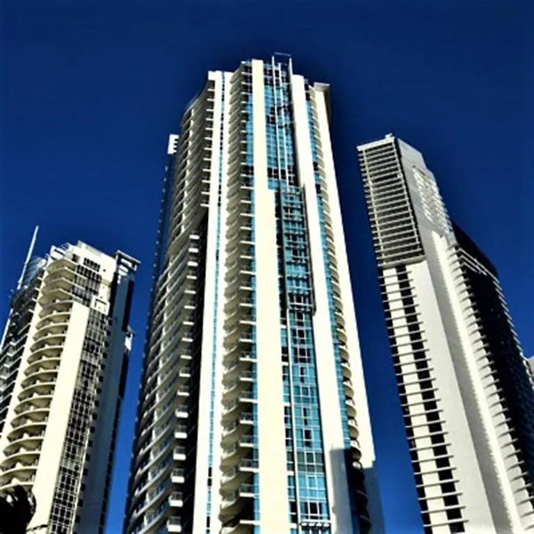 Deluxe Chevron Renaissance Apartmán