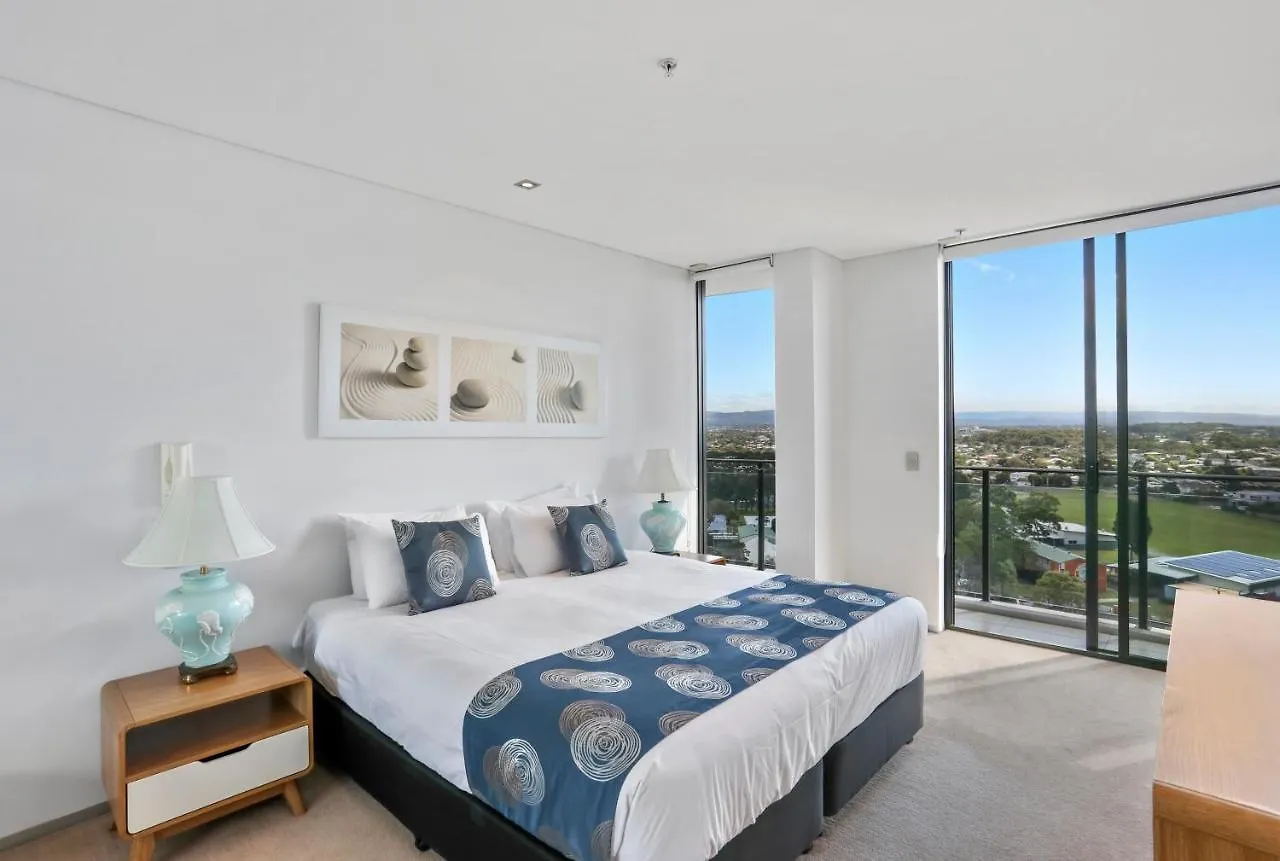 Ambience On Burleigh Aparthotel 4*