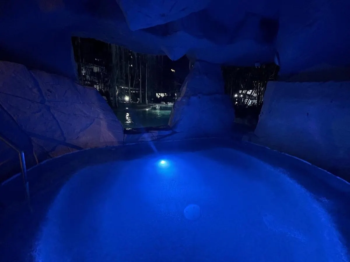 Diamond Resort, Poolside #40 Lägenhet