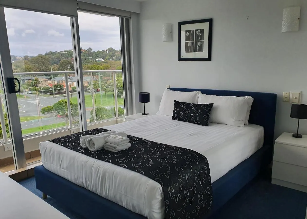 Pacific Surf Absolute Beachfront Апарт-отель 3*