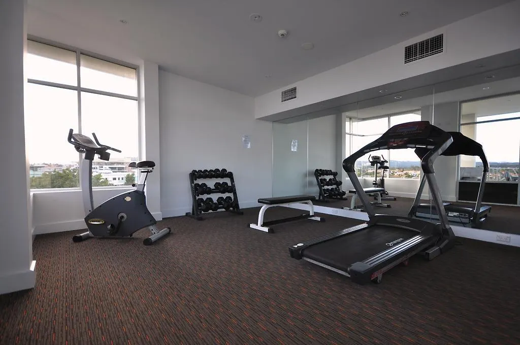 Chancellor Lakeside Apartahotel Gold Coast