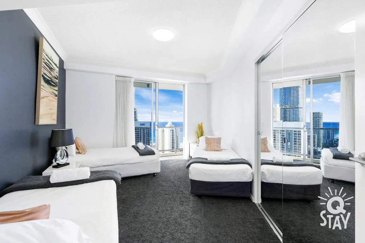 Apartment Chevron Renaissance - 3 Bedroom - Q *