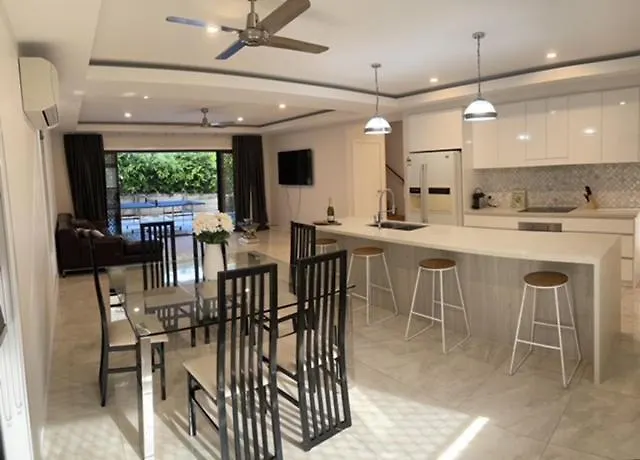 Chirn Park Guest house *