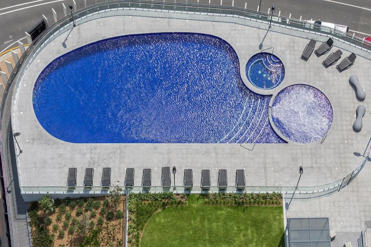 Hotel Meriton Southport