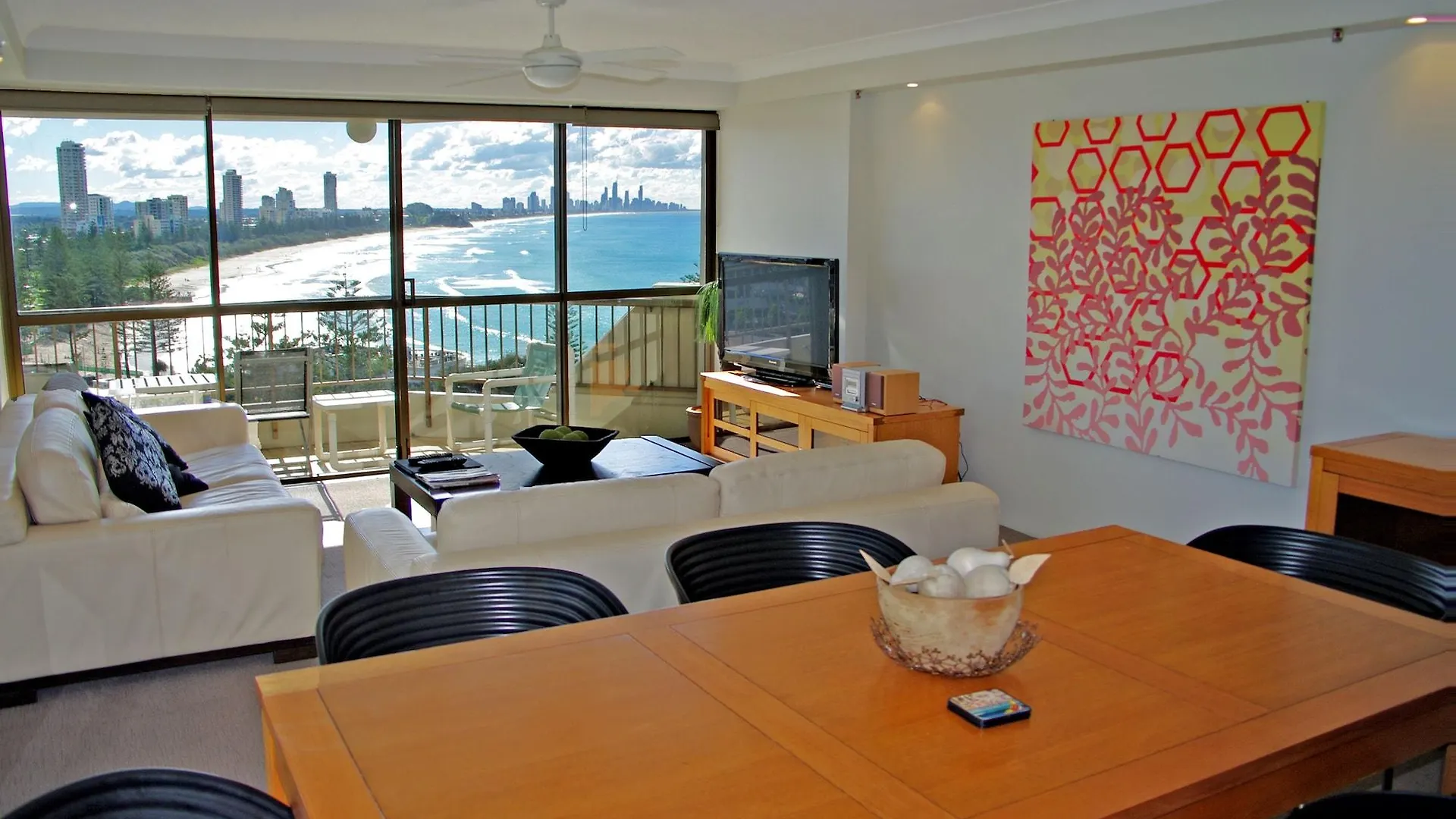 Gemini Court Aparthotel 4*