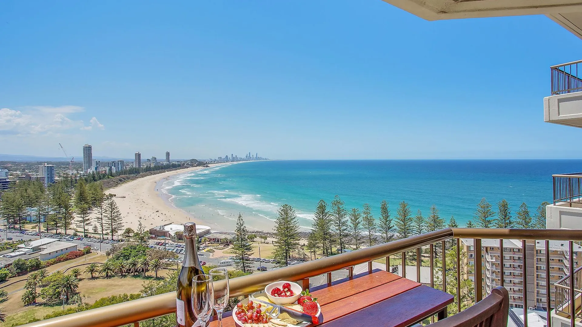 Gemini Court 4* Gold Coast