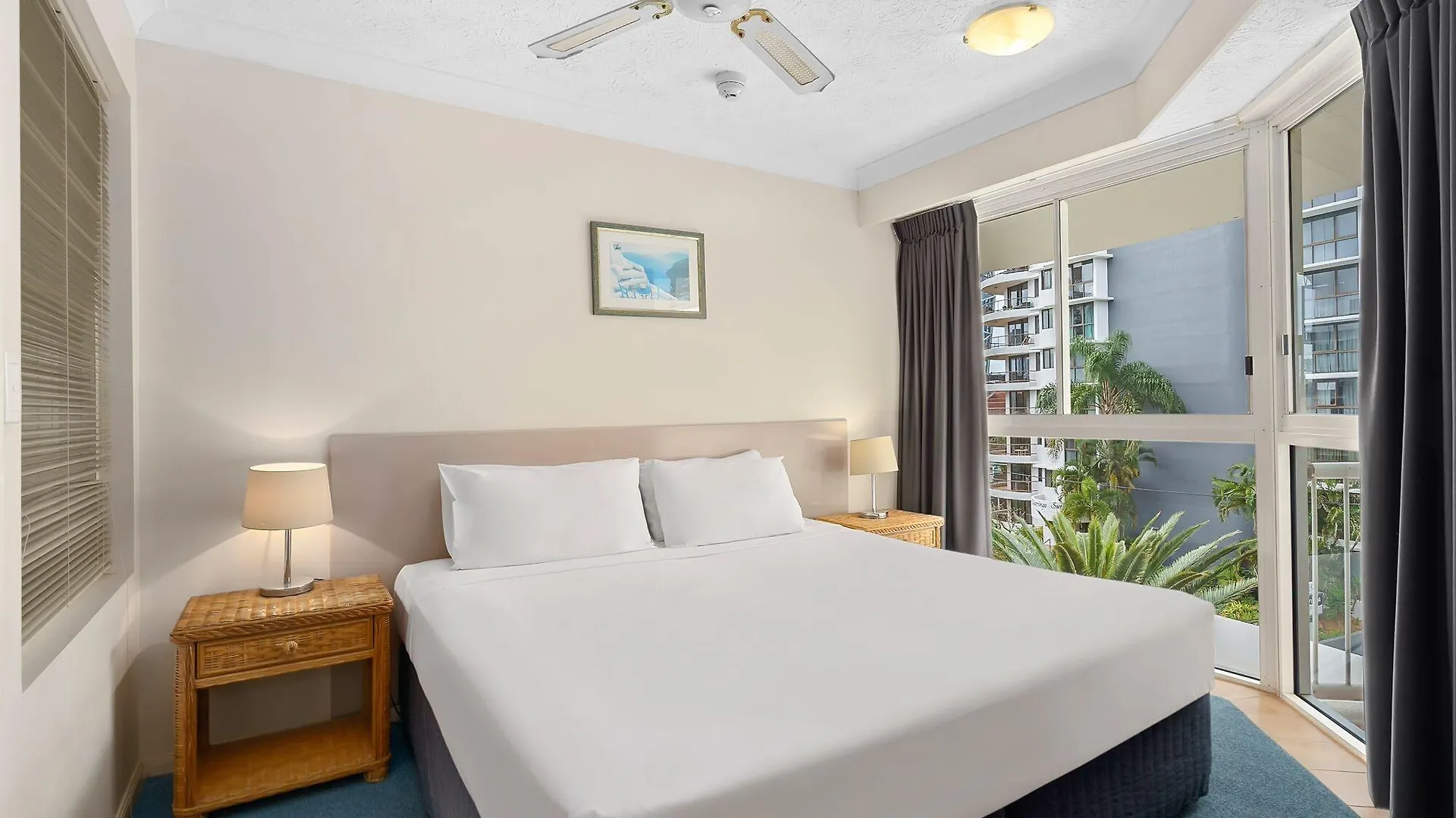 Aparthotel Surf Parade Gold Coast
