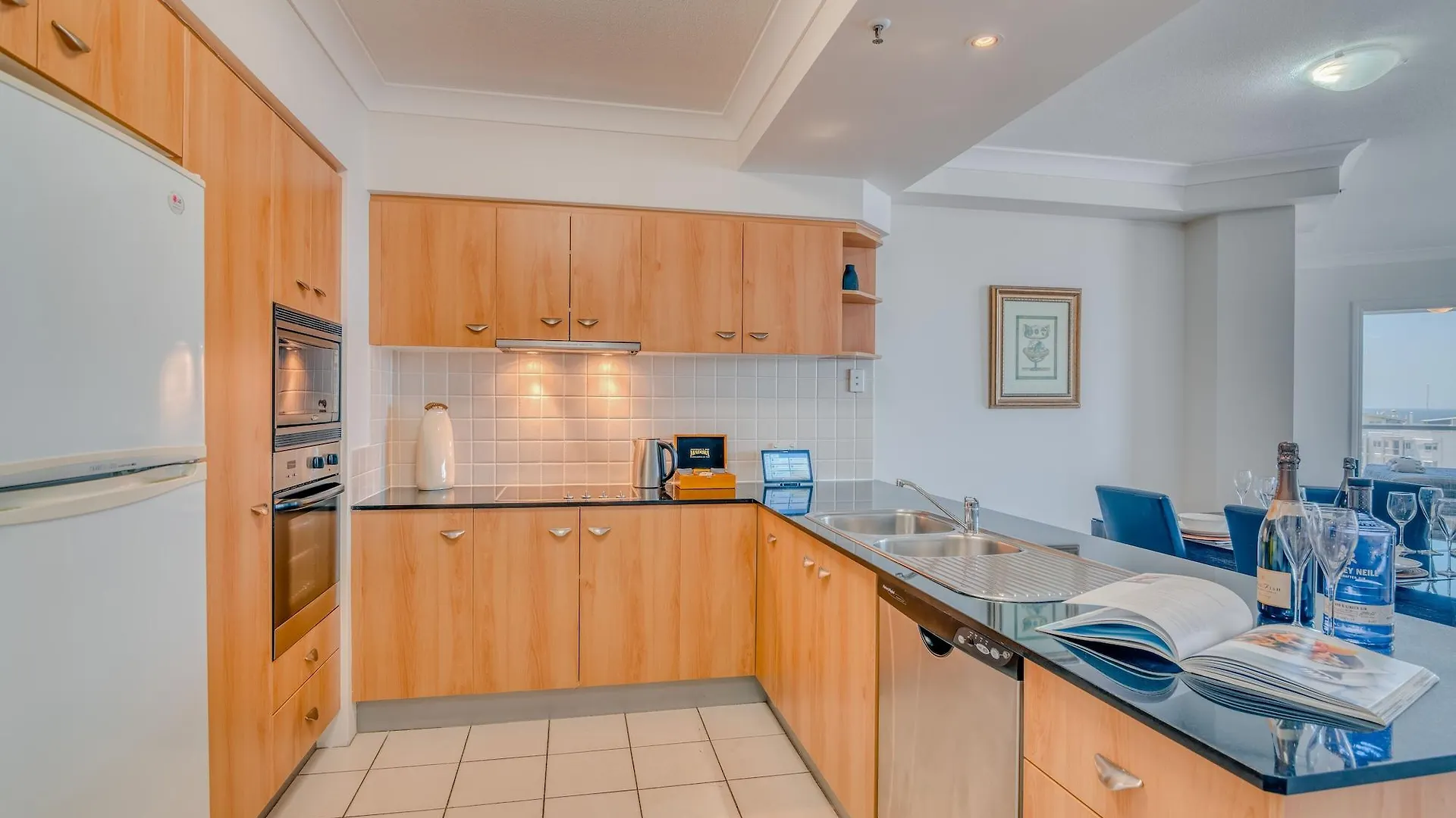 Aparthotel Bel Air On Broadbeach - Official