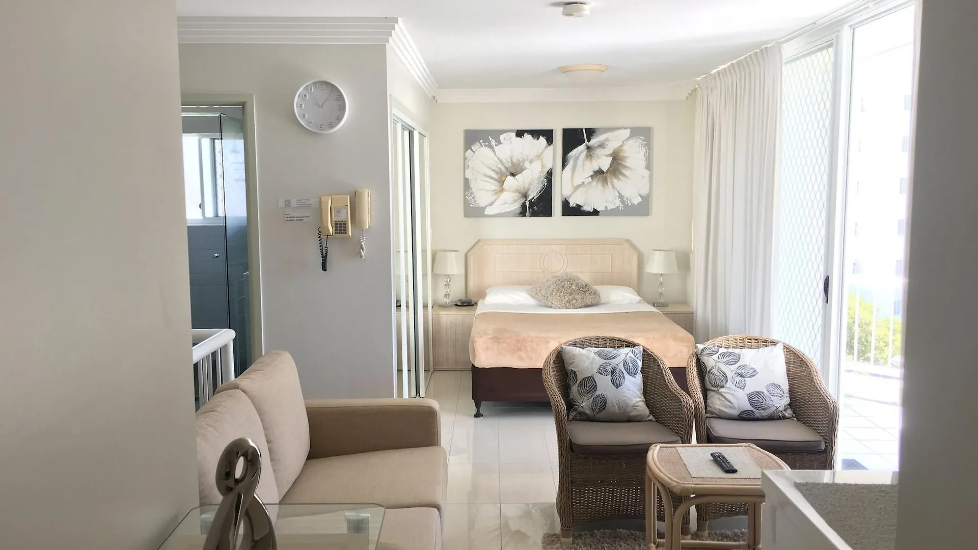 Aparthotel Santa Anne By The Sea Gold Coast