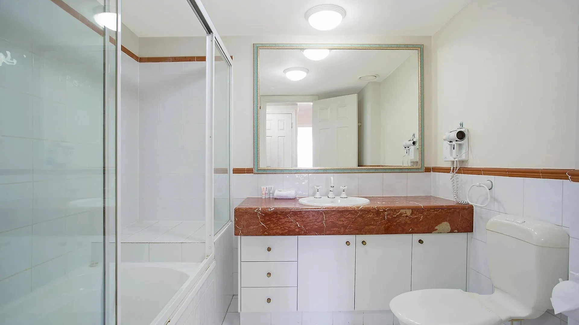 Breakfree Moroccan Aparthotel