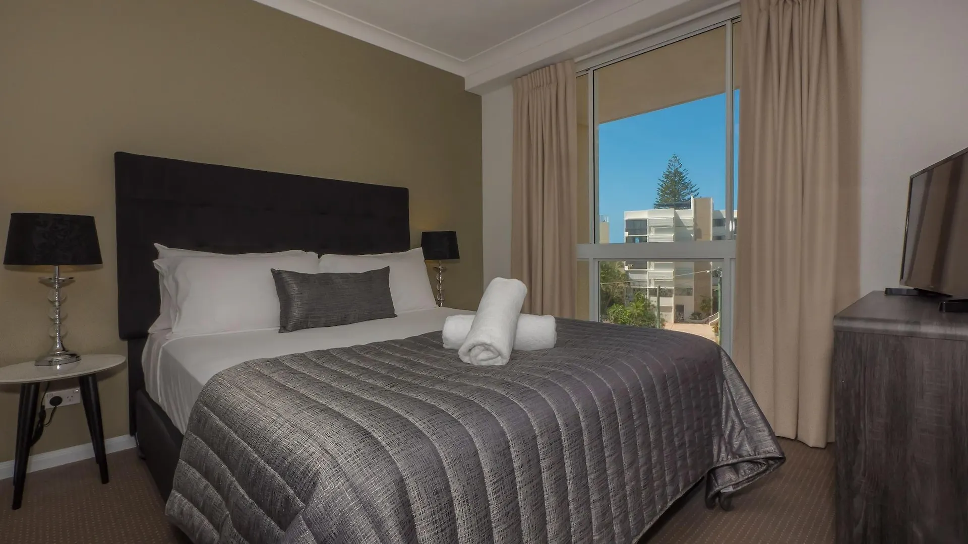 San Mateo On Broadbeach