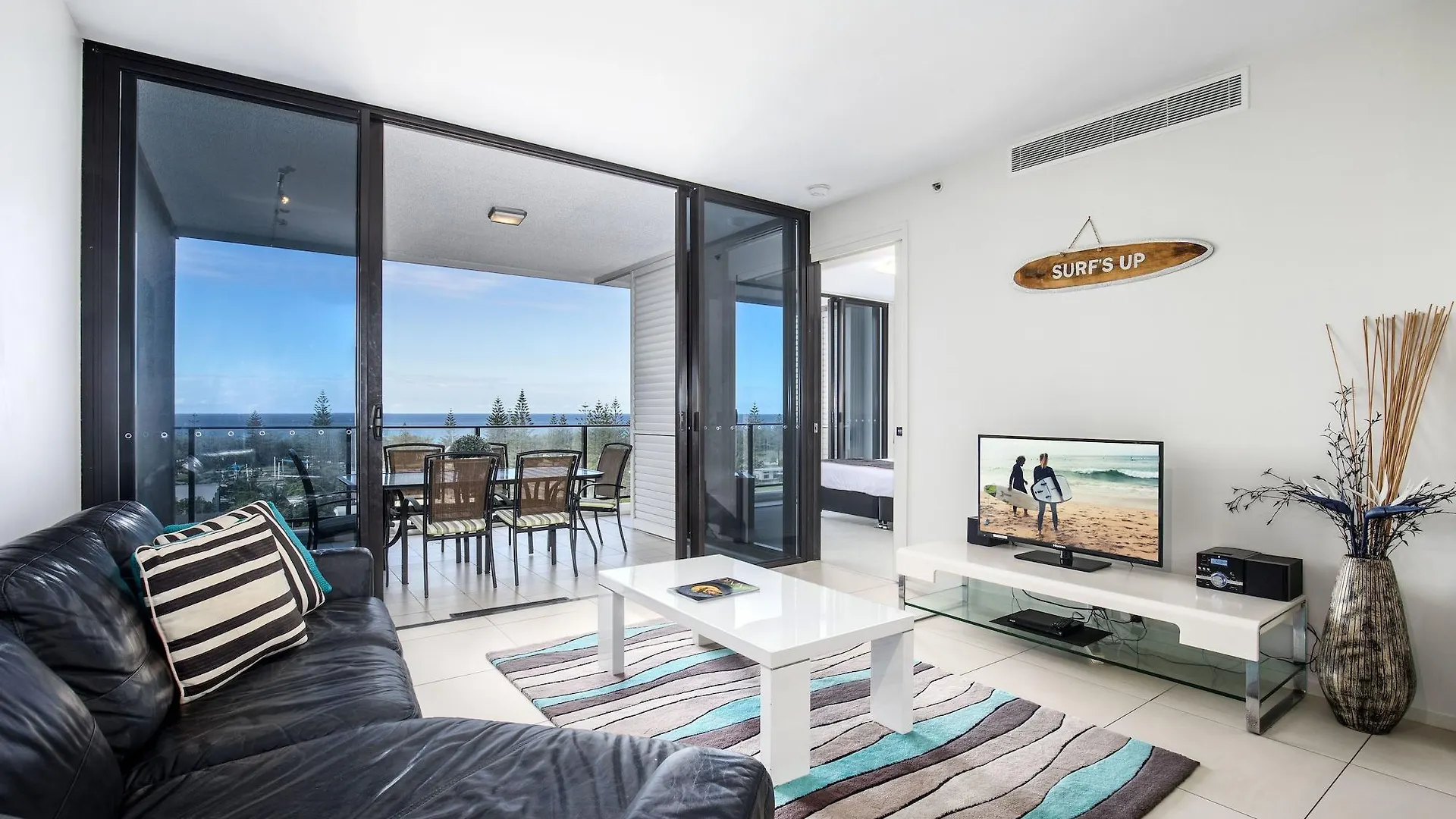 Ultra Broadbeach 4* Gold Coast