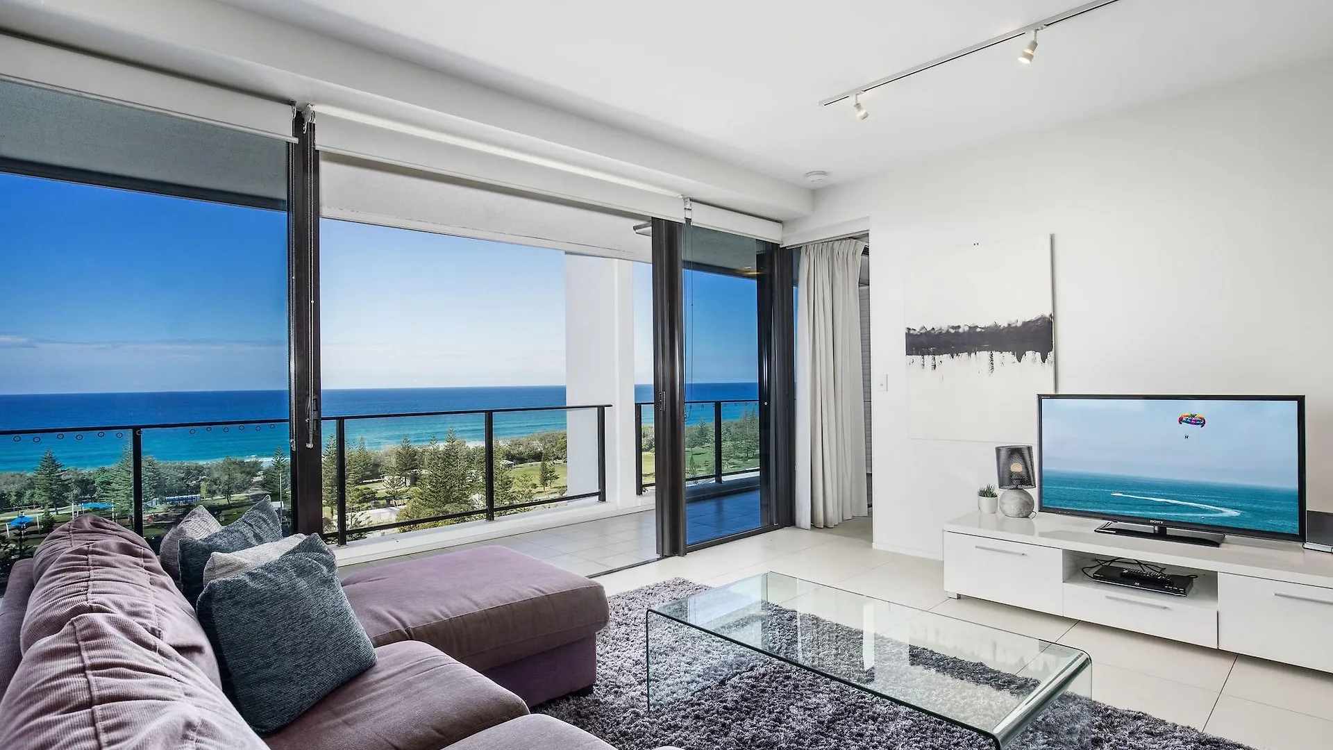 Resort Ultra Broadbeach 4*