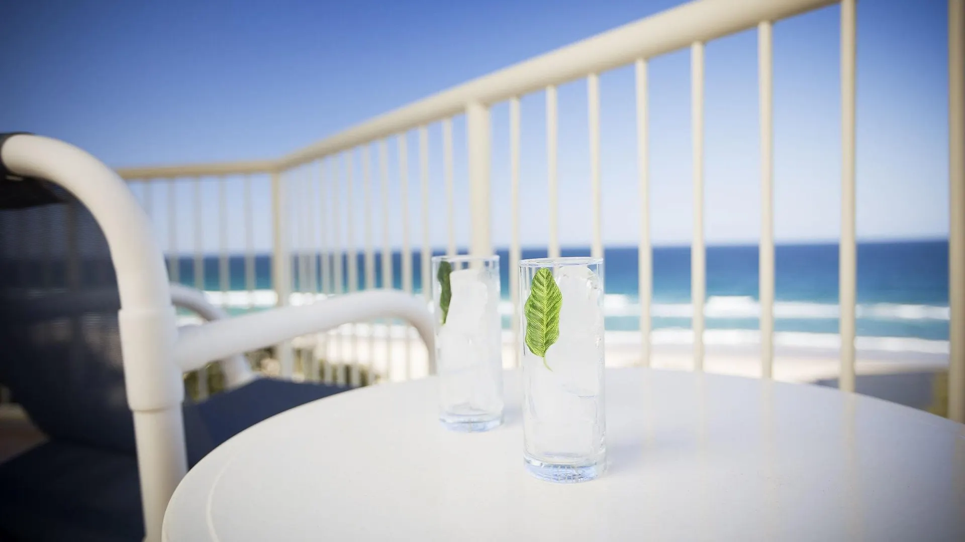 Aparthotel Breakfree Beachpoint 3*