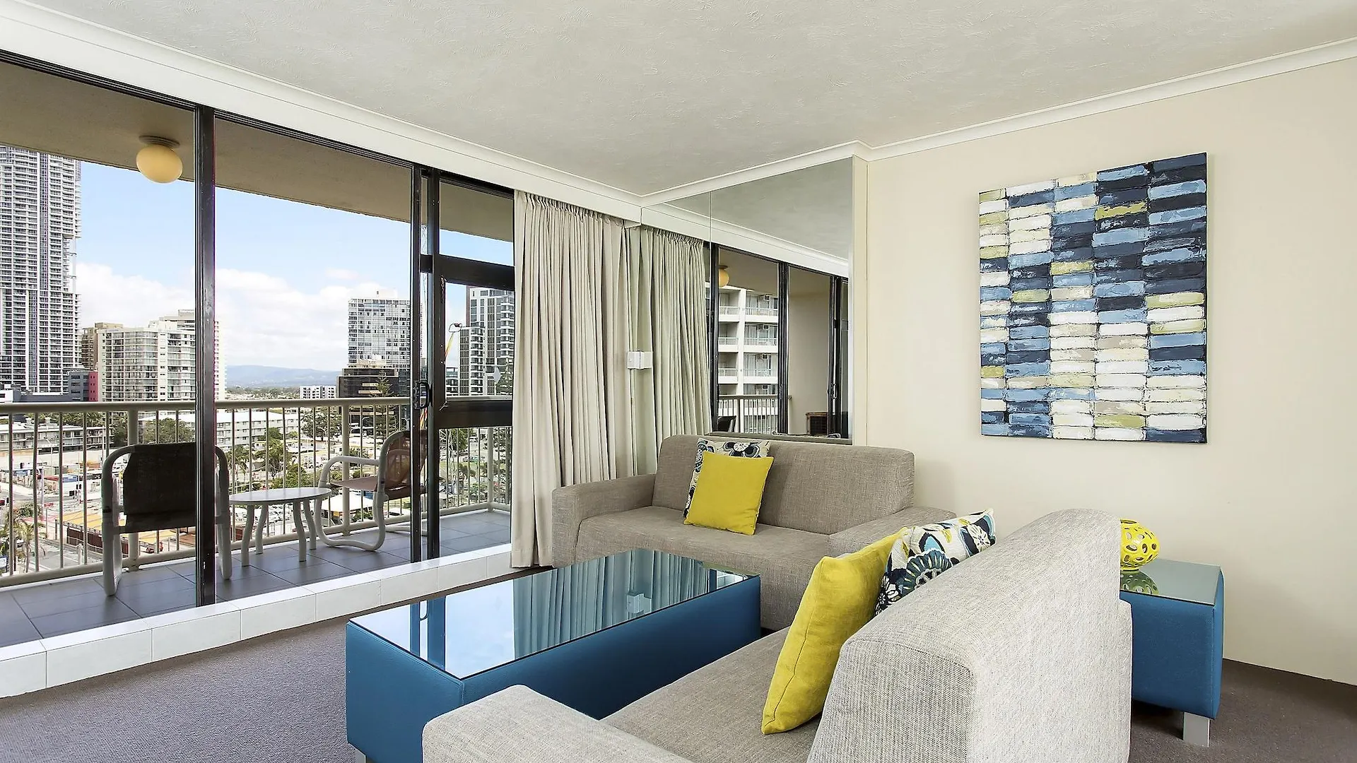 Aparthotel Breakfree Beachpoint
