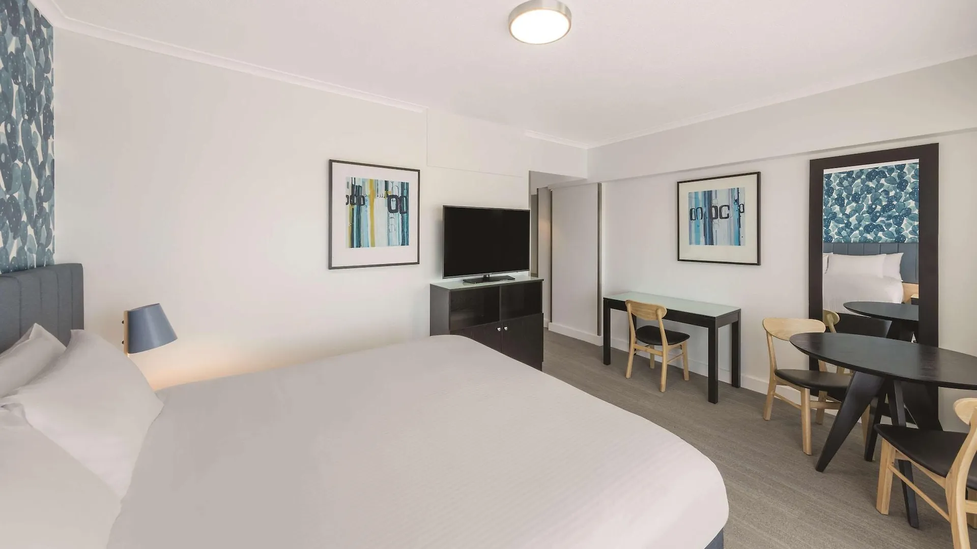 Vibe Hotel